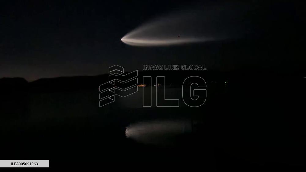 US: SpaceX Falcon 9 Launch Creates “Jellyfish Cloud” Effect