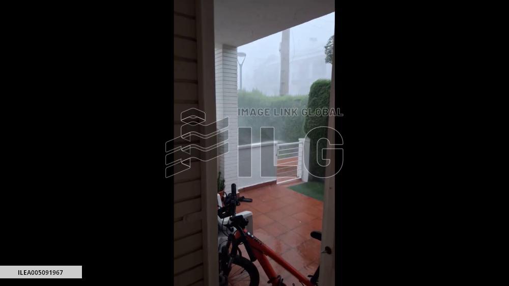 Spain: Severe Hailstorm Triggers Flooding, Road Closure in Tarragona 7