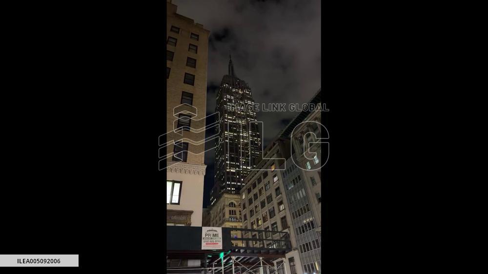US: Empire State Building Glows Pink in Tribute to Dolly Parton 3