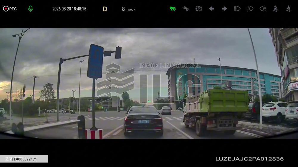 China: Sudden Road Collapse Leaves Vehicle Inches From Danger in Mianyang, Sichuan