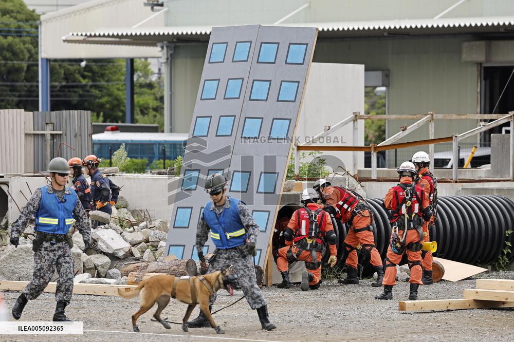 Cross-municipality governments disaster drill