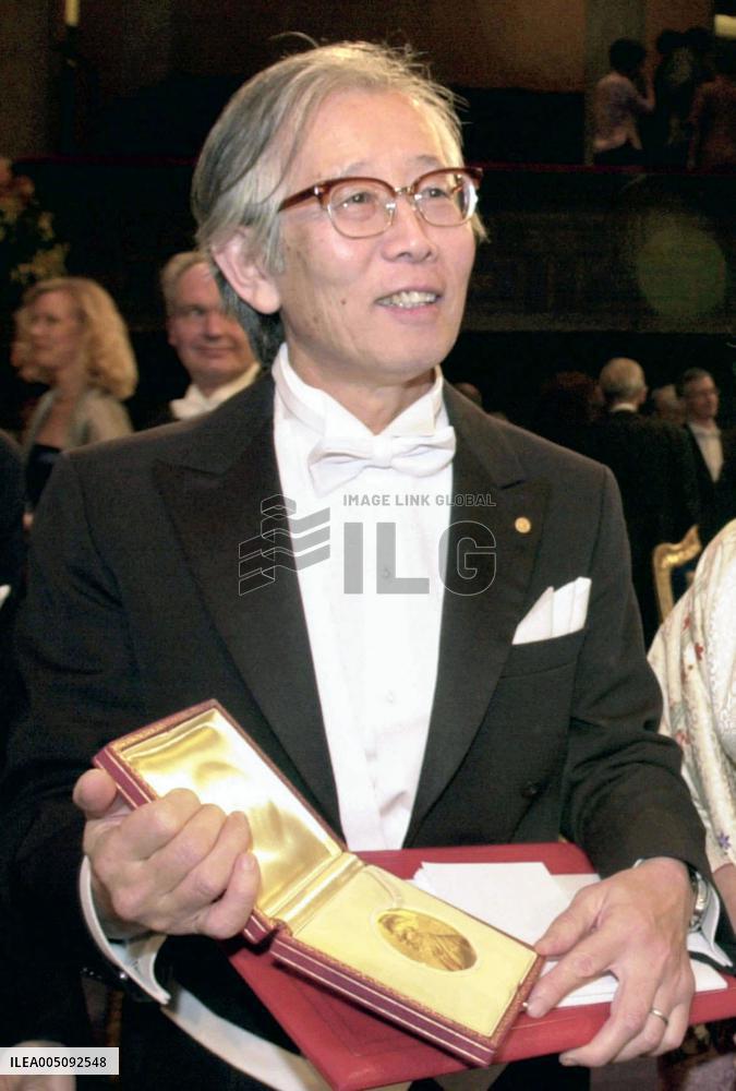 2000 Nobel prize laureate in chemistry Shirakawa dies at 90