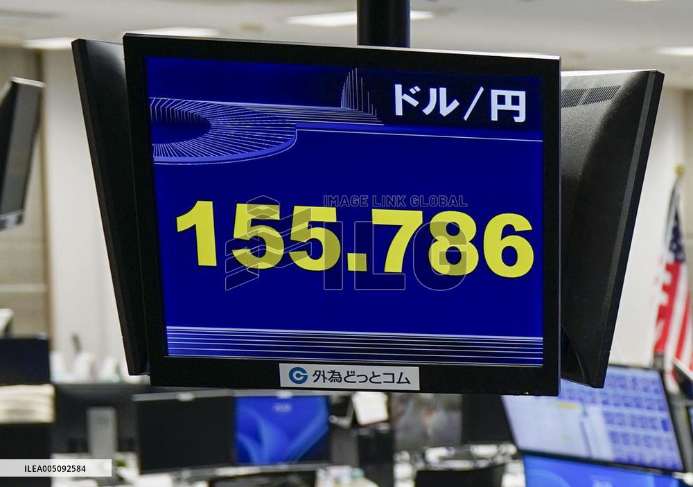 Dollar sinks to 155 yen level