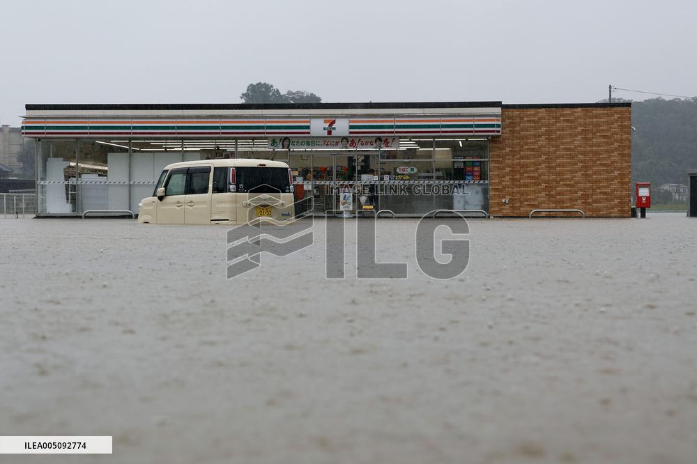 Heavy rain in eastern Japan