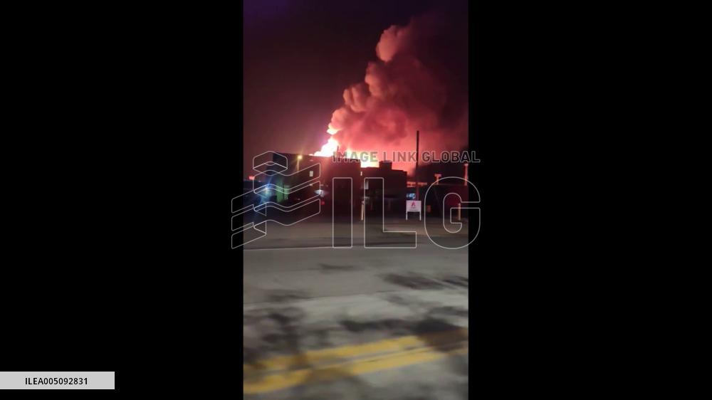 US: Massive Fire Erupts at Construction Site in South Bend, Indiana