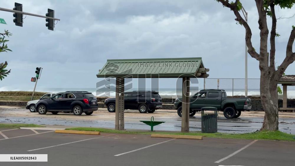 US: Hurricane Lowell Approaches Hawaii, Bringing Strong Winds and High Surf