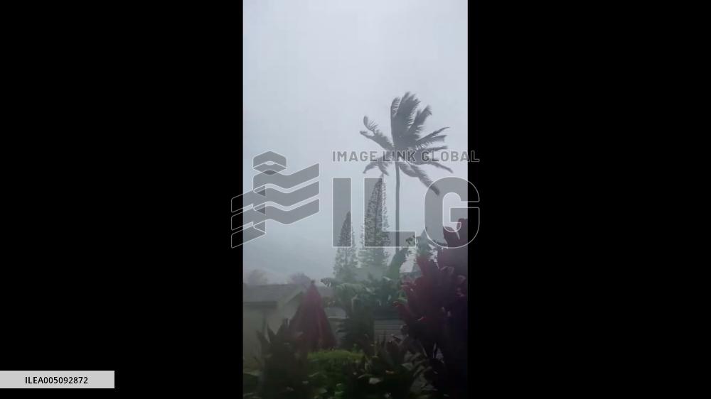 US: Hurricane Lowell Approaches Hawaii, Bringing Strong Winds and High Surf 3