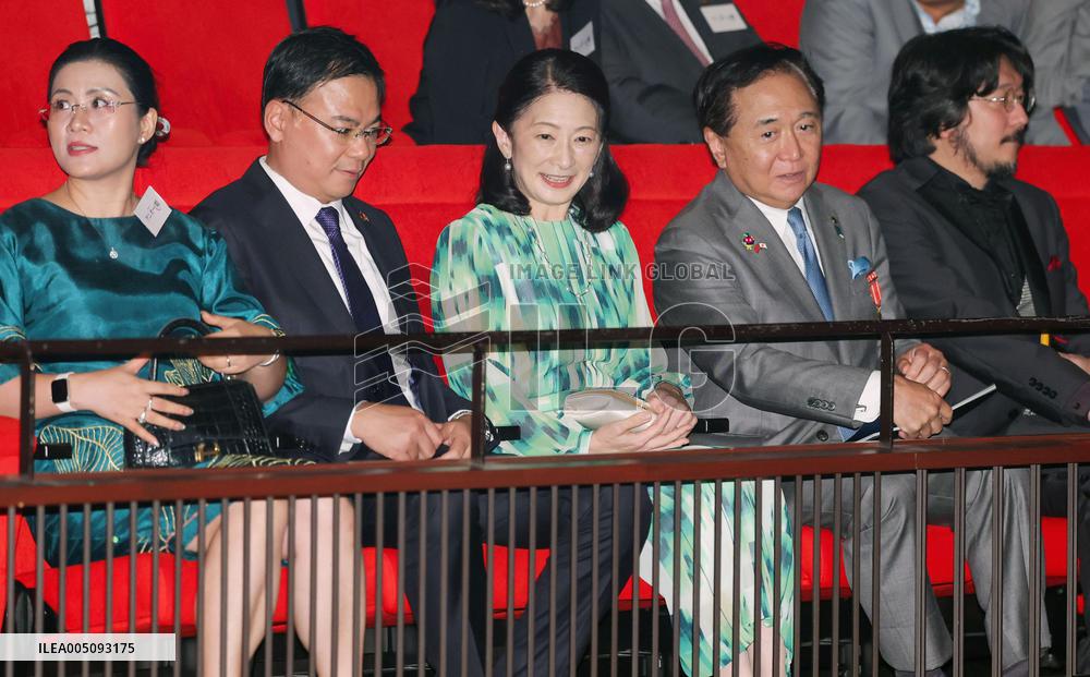 Crown princess Kiko at musical