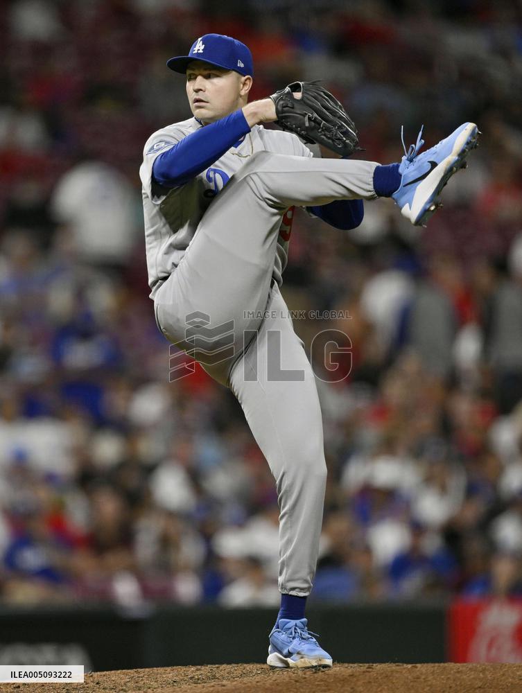Baseball: Dodgers vs. Reds