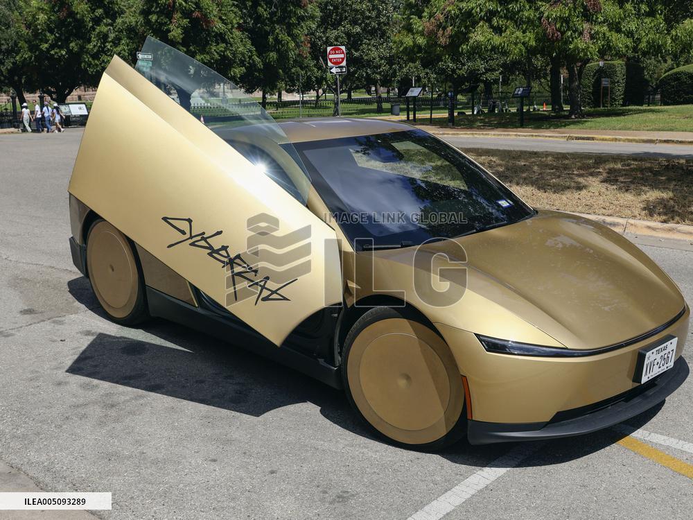 Tesla's driverless robotaxi Cybercab