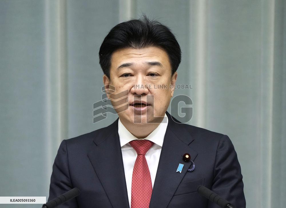 Japan PM reshuffles Cabinet