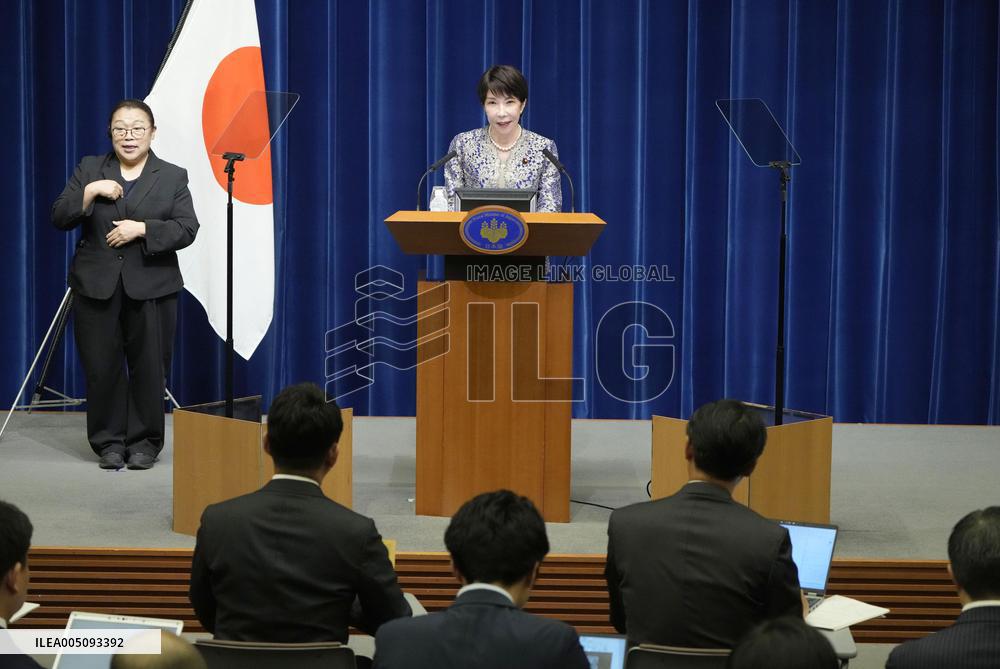 Japan PM reshuffles Cabinet