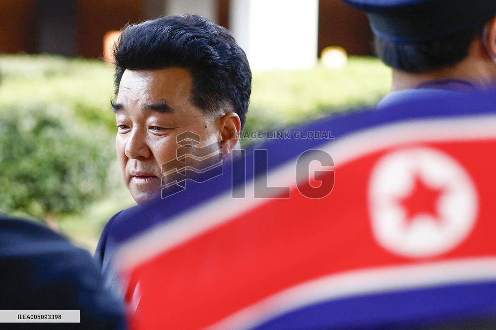 N. Korean sports minister arrives in Japan for Asian Games