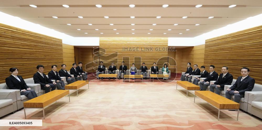 Japan PM reshuffles Cabinet