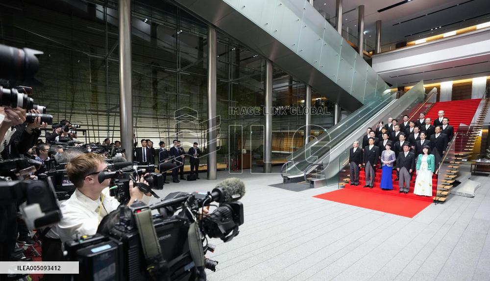 Japan PM reshuffles Cabinet