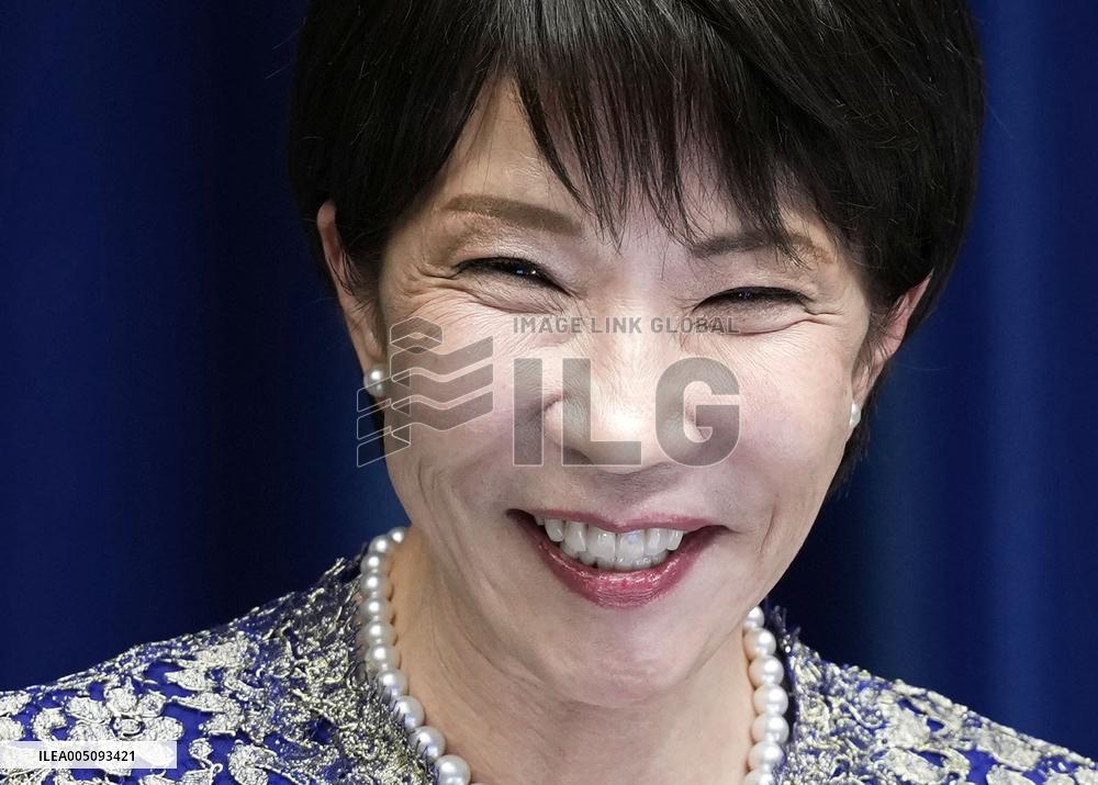 Japan PM reshuffles Cabinet