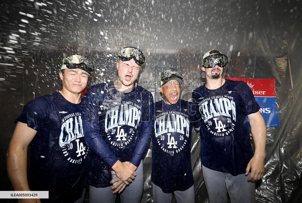 Baseball: Dodgers clinch NL West title