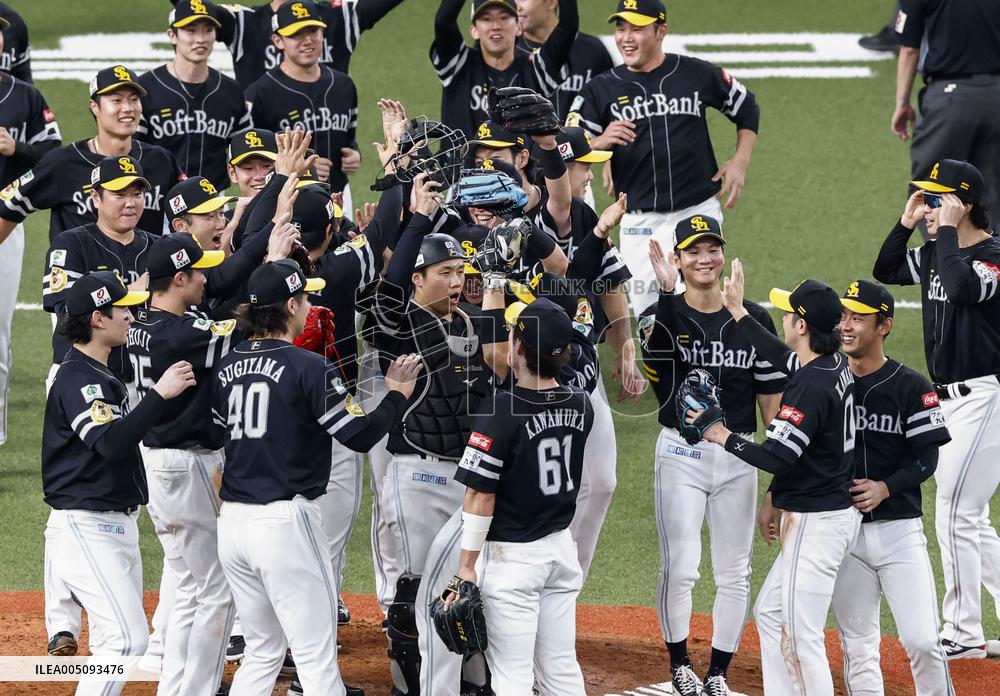 Baseball: Hawks clinch Pacific League title