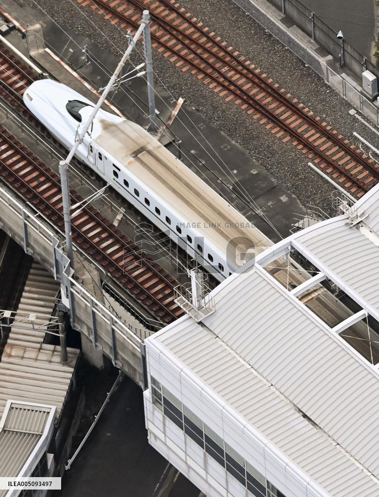 Kyushu Shinkansen resumes full-route service 52 days after quake