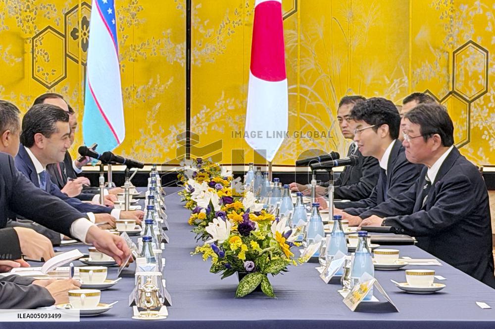 Japan-Uzbekistan talks