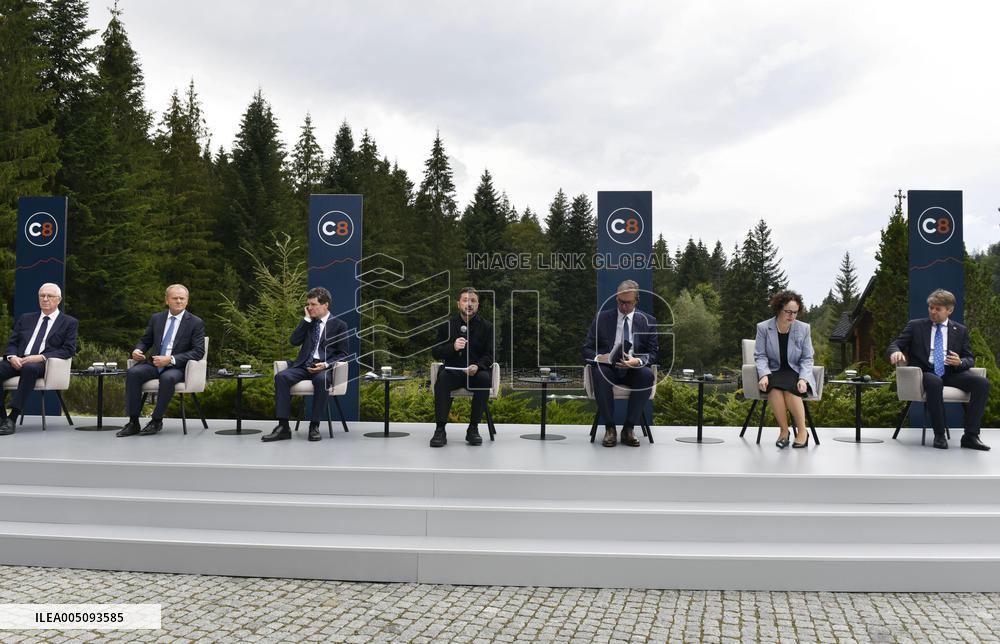 Ukraine hosts summit with 7 regional countries