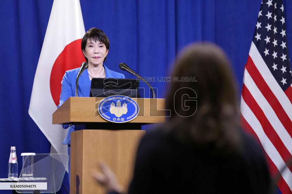 Japan PM Takaichi meets press in N.Y.