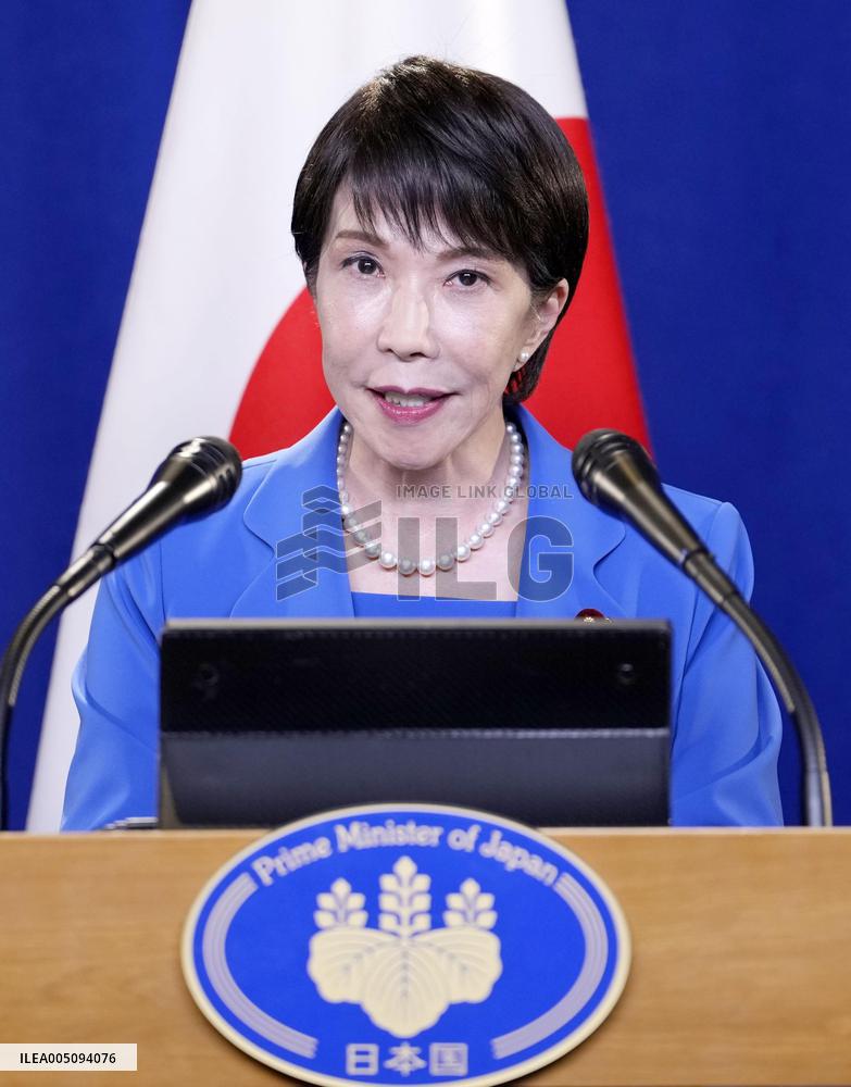Japan PM Takaichi meets press in N.Y.