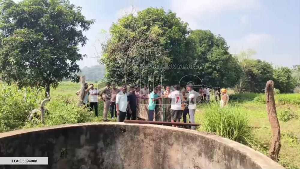 India: Leopard Rescued From Deep Farm Well in Narmada