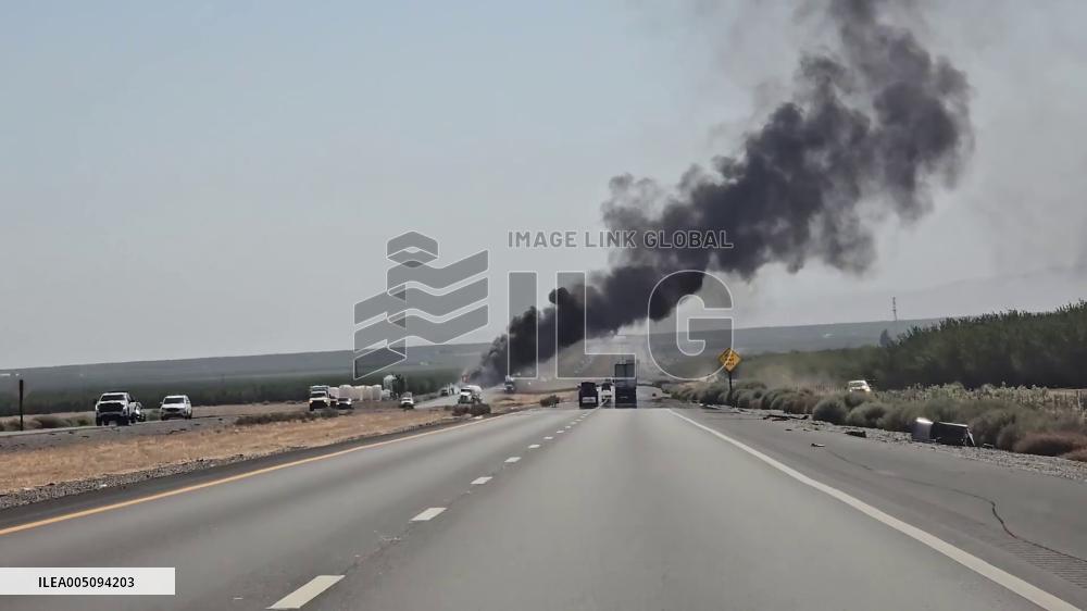 US: Amazon Truck Catches Fire on Interstate 5 Near Firebaugh, California